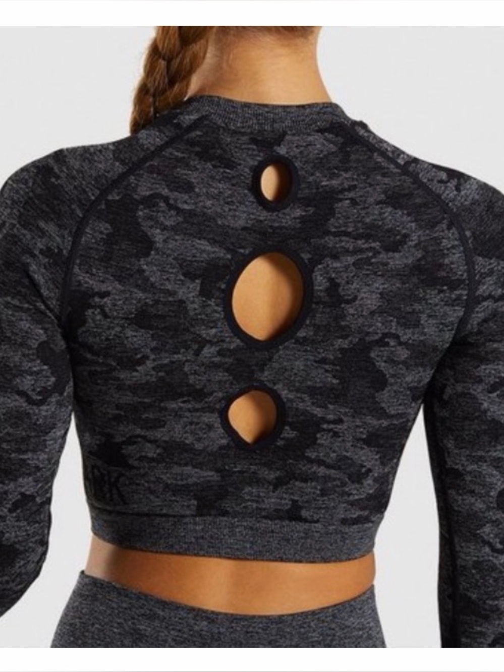 GYMSHARK Cropped Long Sleeve Athletic Top - Black & Charcoal Camo size small